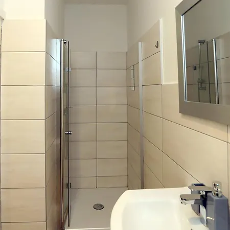 Dj - Center Apartman