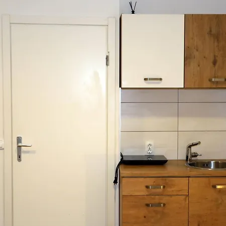 Dj - Center Apartman *