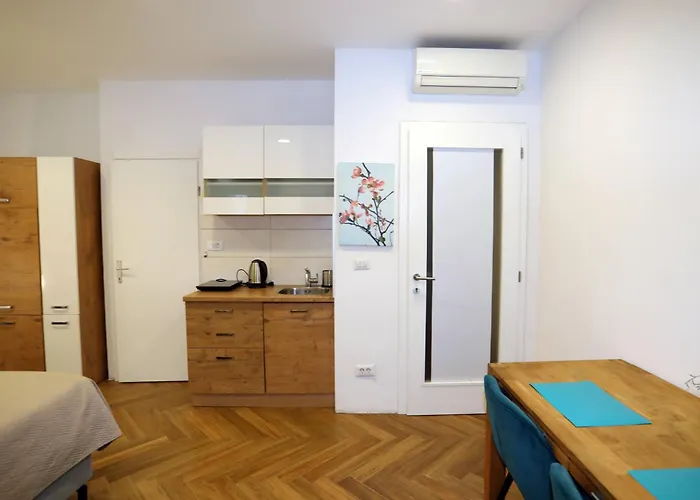 Dj - Center Apartamento